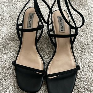 Steve Madden mini heel